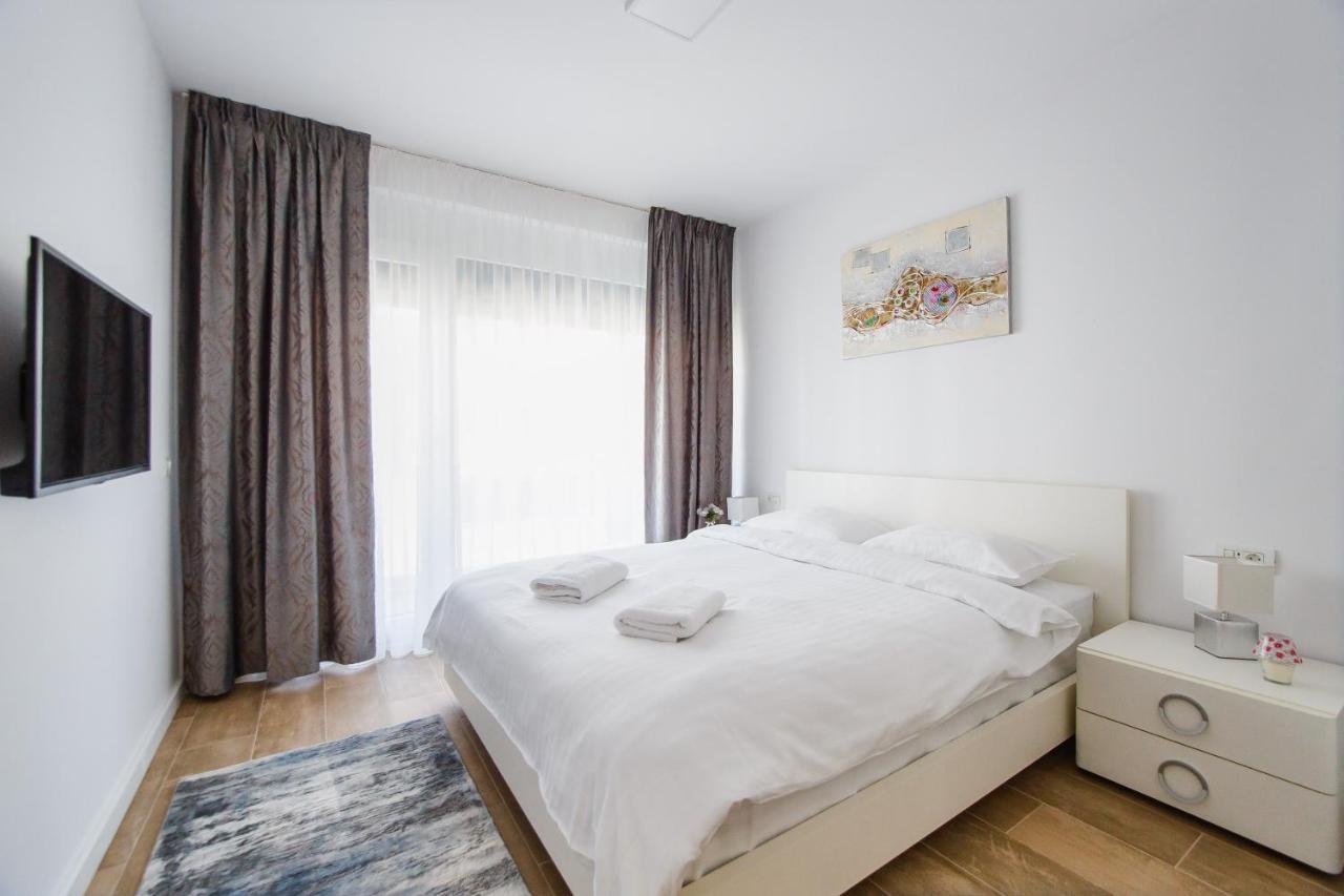 Lovely Home At West Residence Oradea Exterior foto